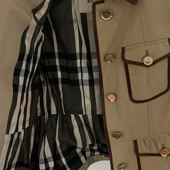 New with tags, belted Burberry short coat - Picture 3 of 3